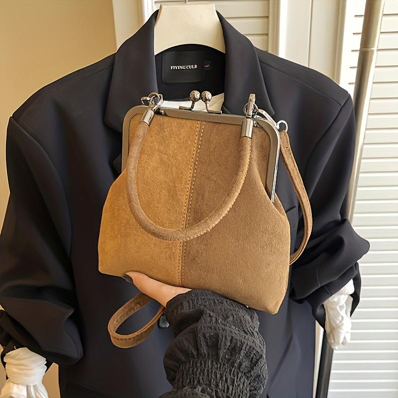 Women s Vintage Handbag & Crossbody Bag with Adjustable Strap - Lightweight Fabric Purse Suitable for Daily Use, Gift for Women, Kiss Lock Closure 20*19*4cm коричневый
Women s Vintage Handbag & Crossbody Bag with Adjustable Strap - Lightweight Fabric Purse Suitable for Daily Use, Gift for Women, Kiss Lock Closure 20*19*4cm коричневый