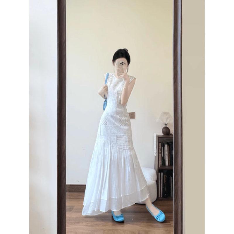 French unique and beautiful hollow white dress women s summer new small temperament waist holiday long skirt XL
French unique and beautiful hollow white dress women s summer new small temperament waist holiday long skirt XL