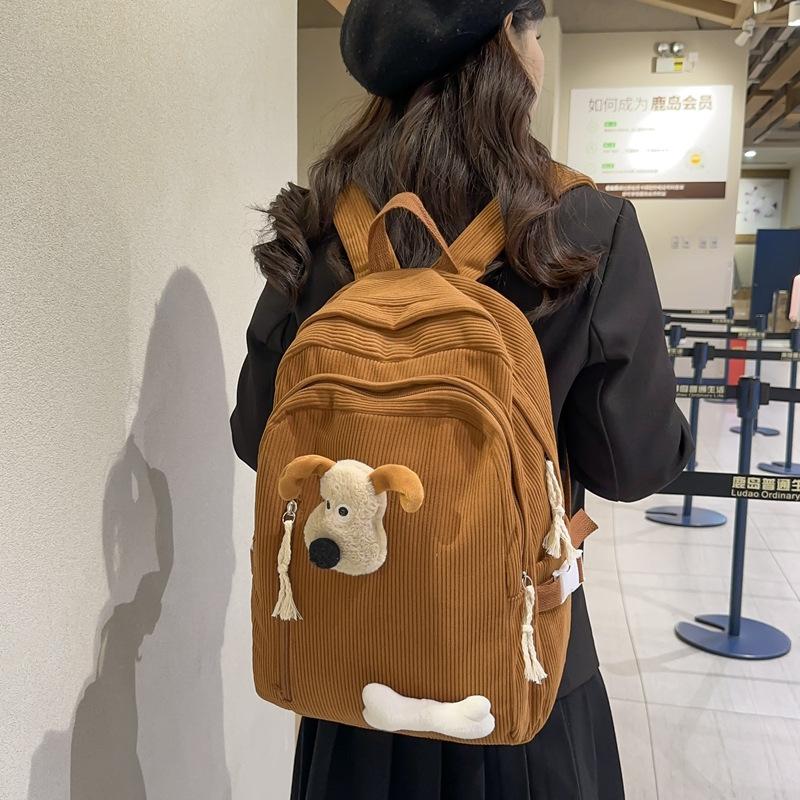 This year, it is popular for junior high school and high school students to use practical schoolbags, backpacks, light retro corduroy in autumn світло-коричневого кольору
This year, it is popular for junior high school and high school students to use practical schoolbags, backpacks, light retro corduroy in autumn світло-коричневого кольору