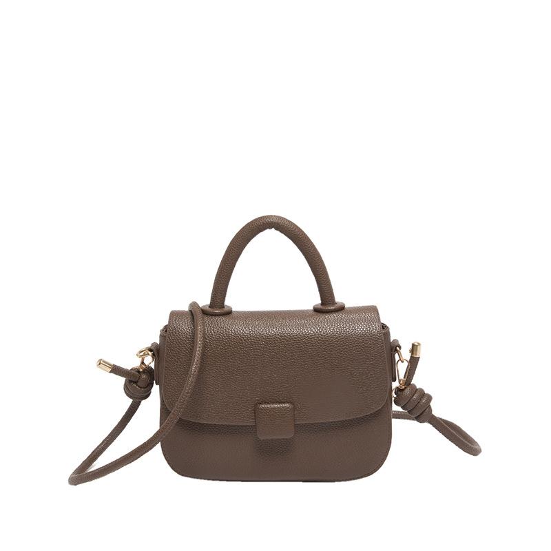 Handbag bag women s new versatile messenger bag pu women s bag premium shoulder bag saddle bag single package темно-коричневого кольору
Handbag bag women s new versatile messenger bag pu women s bag premium shoulder bag saddle bag single package темно-коричневого кольору