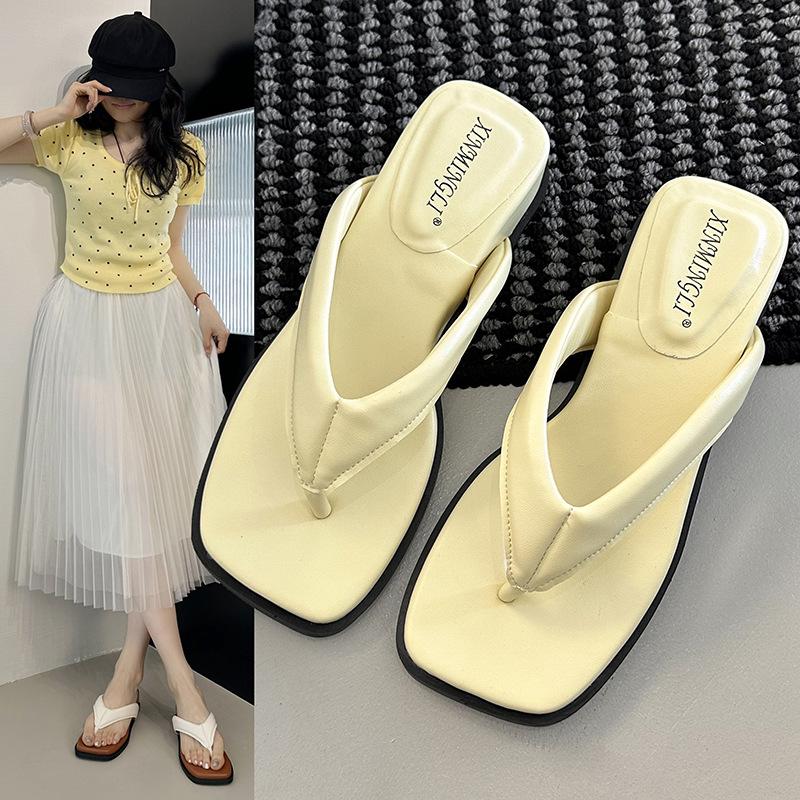Square toe flip-flops 2025 new beach slippers summer wear slope heel cool slippers women 35 чорний
Square toe flip-flops 2025 new beach slippers summer wear slope heel cool slippers women 35 чорний