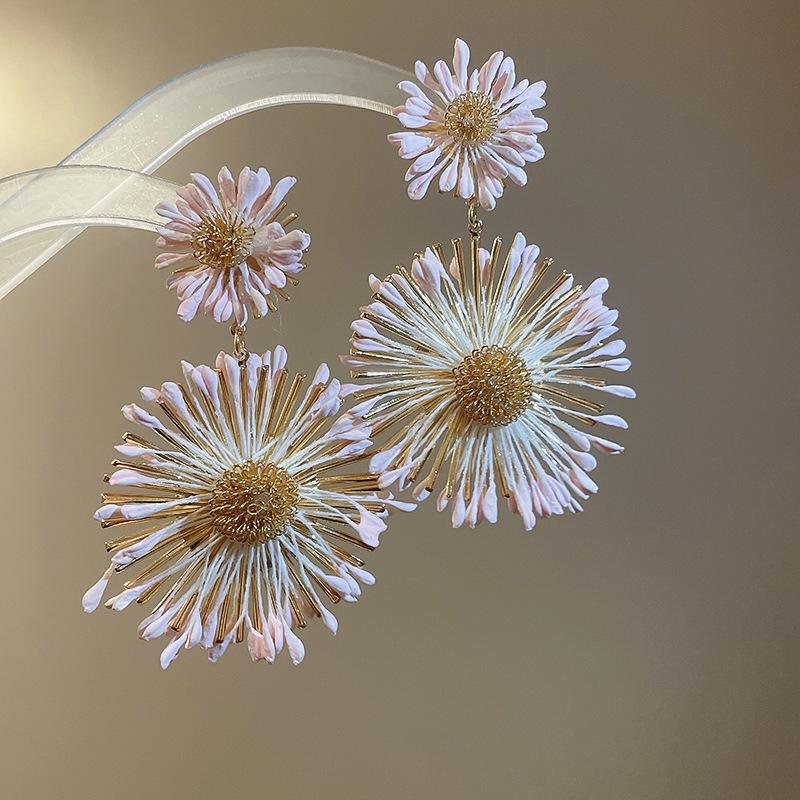 Срібні сережки з діамантами та рожевими квітами - Ніжний солодкий дизайн у стилі Морі для жінок
Срібні сережки з діамантами та рожевими квітами - Ніжний солодкий дизайн у стилі Морі для жінок