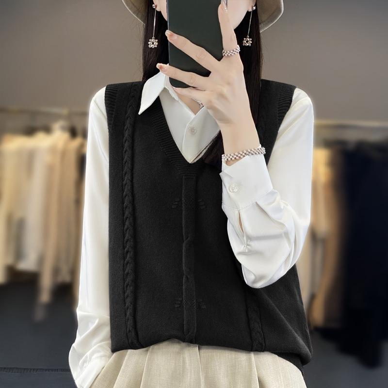 Осенне-зимний вязаный жилет с цветочным узором для женщин, свободный свитер без рукавов с V-образным вырезом в студенческом стиле 2XL чёрный
Осенне-зимний вязаный жилет с цветочным узором для женщин, свободный свитер без рукавов с V-образным вырезом в студенческом стиле 2XL чёрный