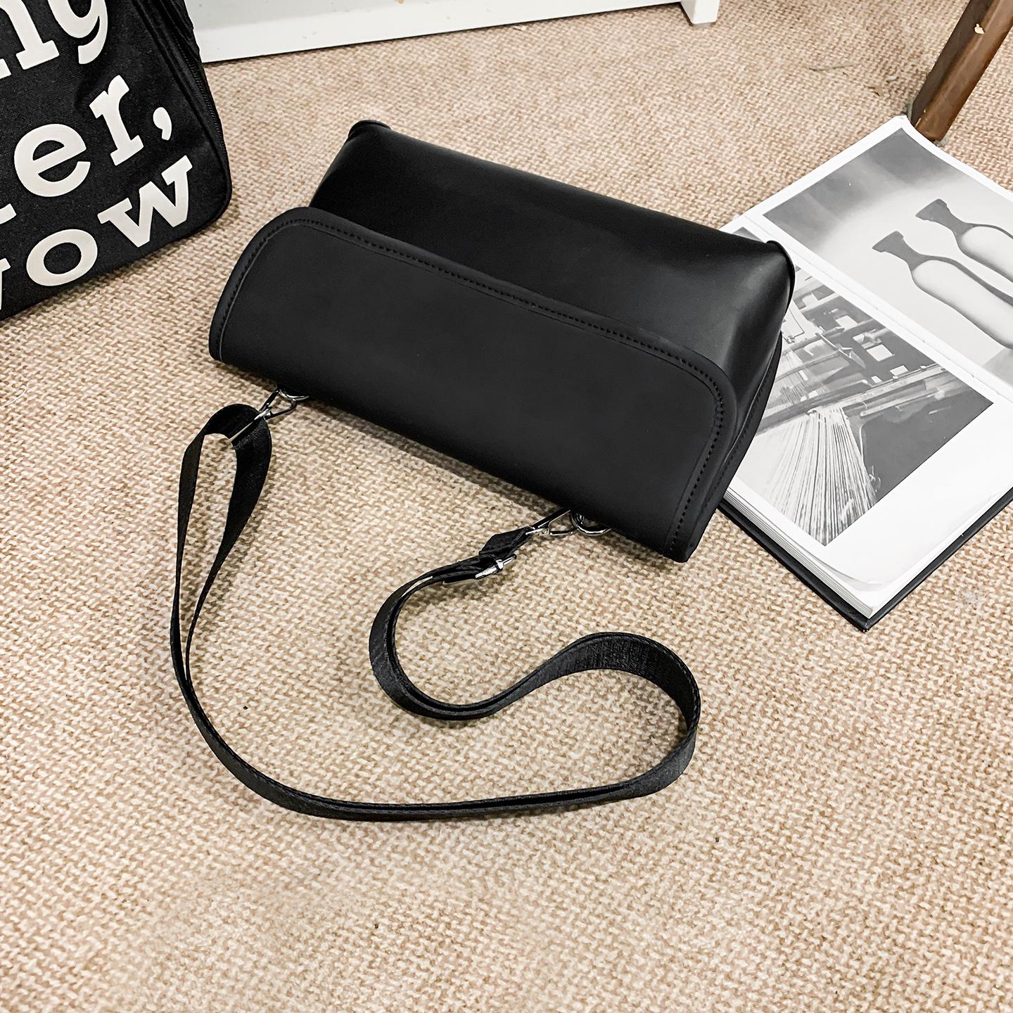 Vintage fashion breast bag small satchel men s bag fashion trend backpack sports cycling couple bag чёрный
Vintage fashion breast bag small satchel men s bag fashion trend backpack sports cycling couple bag чёрный