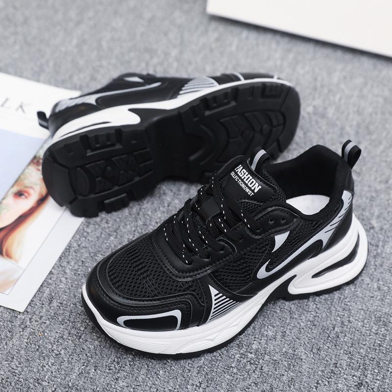 2024 autumn new women s dad shoes, thick-soled women s shoes that increase height and show legs, breathable stars, the same sports shoes 41 чорний
2024 autumn new women s dad shoes, thick-soled women s shoes that increase height and show legs, breathable stars, the same sports shoes 41 чорний