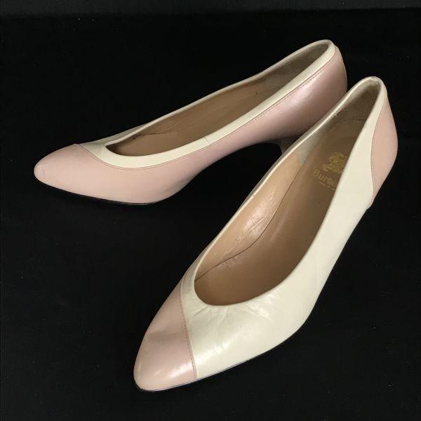 Винтажные туфли-лодочки Burberrys с острым носком, сделано в Японии, размер 23.0 D, цвет слоновой кости, бежевый(ИСПОЛЬЗОВАЛ)
Винтажные туфли-лодочки Burberrys с острым носком, сделано в Японии, размер 23.0 D, цвет слоновой кости, бежевый(ИСПОЛЬЗОВАЛ)