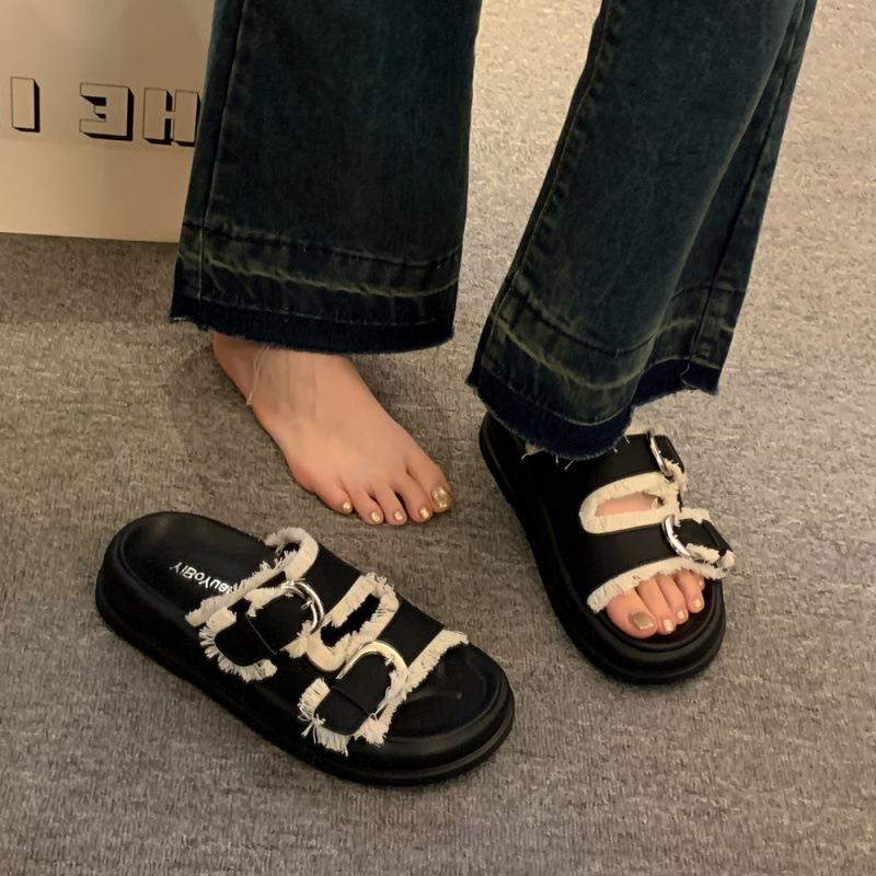 Нішеві ретро бахромчасті однослівні капці жіночі літні модні з ремінцем-пряжкою повсякденні на товстій підошві пляжні сандалі сандалі 39 чорний
Нішеві ретро бахромчасті однослівні капці жіночі літні модні з ремінцем-пряжкою повсякденні на товстій підошві пляжні сандалі сандалі 39 чорний