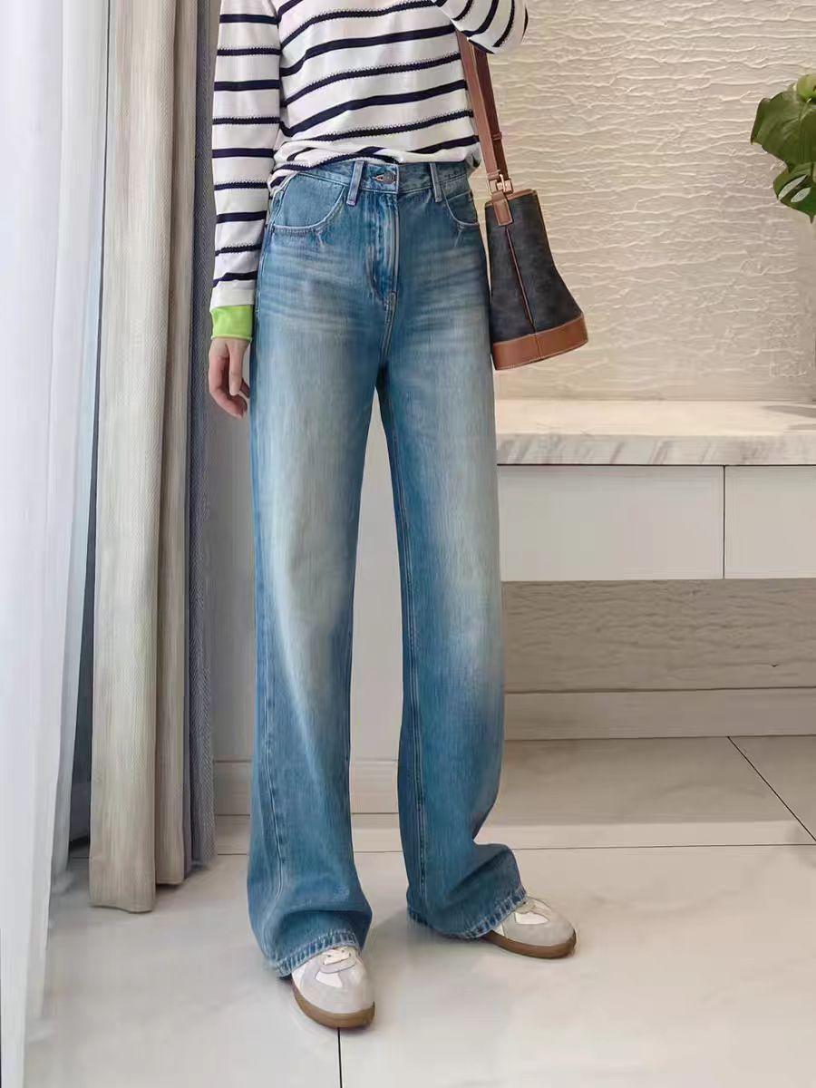 Women s Soft Light-Wash High-Waisted Straight-Leg Wide Jeans 26
Women s Soft Light-Wash High-Waisted Straight-Leg Wide Jeans 26