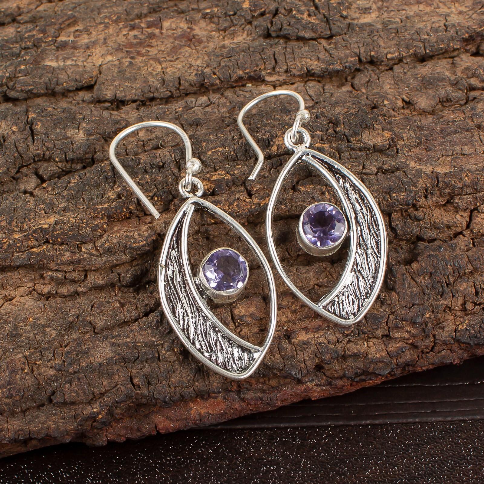 Iolite Gemstone 925 Sterling Silver Jewelry Handmade Drop/Dangle Earrings 1.60 EE-61-9
Iolite Gemstone 925 Sterling Silver Jewelry Handmade Drop/Dangle Earrings 1.60 EE-61-9