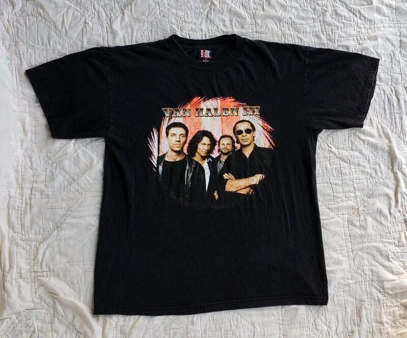 Vintage Van Halen III 1998 World Tour Unisex Cotton T-shirt, Size S-5XL Unisex T-Shirt M
Vintage Van Halen III 1998 World Tour Unisex Cotton T-shirt, Size S-5XL Unisex T-Shirt M