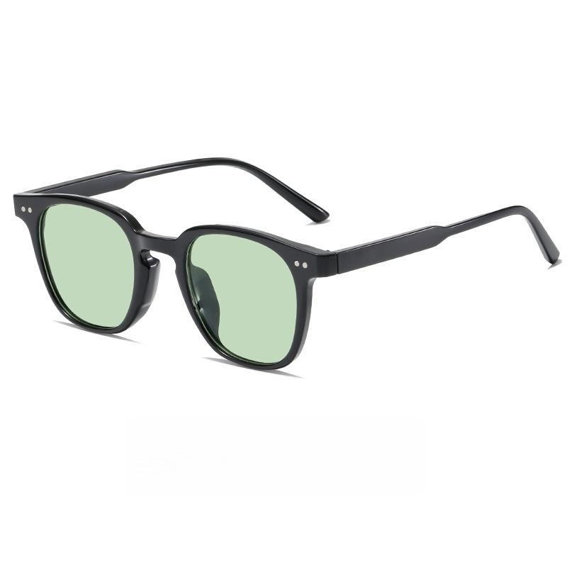 UV Protected Polarized UV Protection Lightweight Comfortable Durable High Quality Stylish Square Shaped Female Sun Glasses
UV Protected Polarized UV Protection Lightweight Comfortable Durable High Quality Stylish Square Shaped Female Sun Glasses
