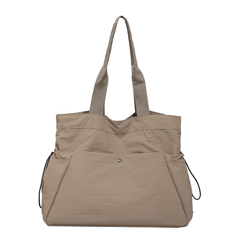 Сумка-тоут большой вместимости женская водонепроницаемая дорожная сумка легкая сумка на плечо с завязками хаки
Сумка-тоут большой вместимости женская водонепроницаемая дорожная сумка легкая сумка на плечо с завязками хаки