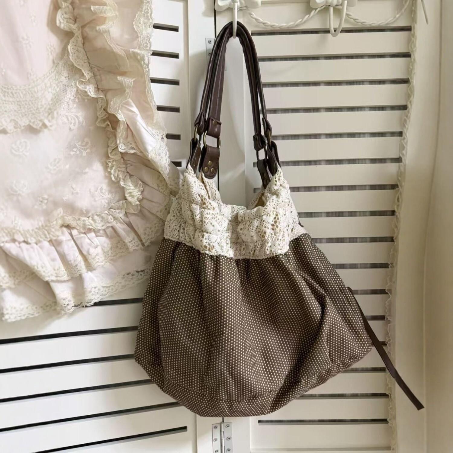 Japanese Retro Sweet Lace Tote Bag Women Harajuku Polka Dot Large Capacity Shoulder Bag Ladies Harajuku Casual Versatile Handbag коричневий
Japanese Retro Sweet Lace Tote Bag Women Harajuku Polka Dot Large Capacity Shoulder Bag Ladies Harajuku Casual Versatile Handbag коричневий