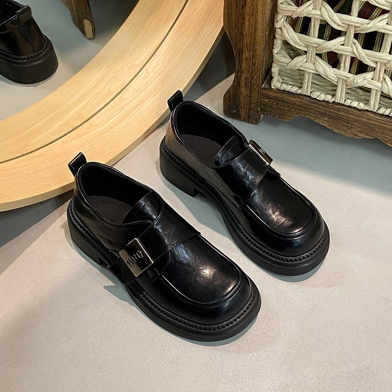 Platform small leather shoes women s 2025 spring new versatile commuter loafers retro British style black JK single shoes 40
Platform small leather shoes women s 2025 spring new versatile commuter loafers retro British style black JK single shoes 40