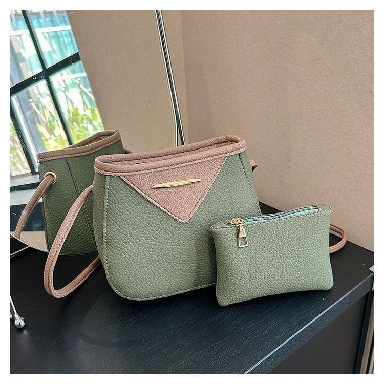 Soft leather texture popular mother and child bag women s bag women s bag new summer versatile shoulder messenger bag water A46 зелёный
Soft leather texture popular mother and child bag women s bag women s bag new summer versatile shoulder messenger bag water A46 зелёный