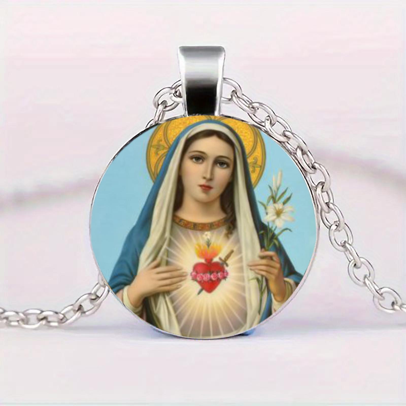 The Virgin Mary Pendant Necklace Is A Religious Gift For Women, Made Of Glass And Suitable For Everyday Wear.
The Virgin Mary Pendant Necklace Is A Religious Gift For Women, Made Of Glass And Suitable For Everyday Wear.