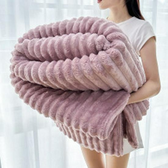 Plush Oversized Bubble Fleece Blanket - Thick, Soft Sofa Bed Cover 100x150 cm світло-фіолетового кольору
Plush Oversized Bubble Fleece Blanket - Thick, Soft Sofa Bed Cover 100x150 cm світло-фіолетового кольору