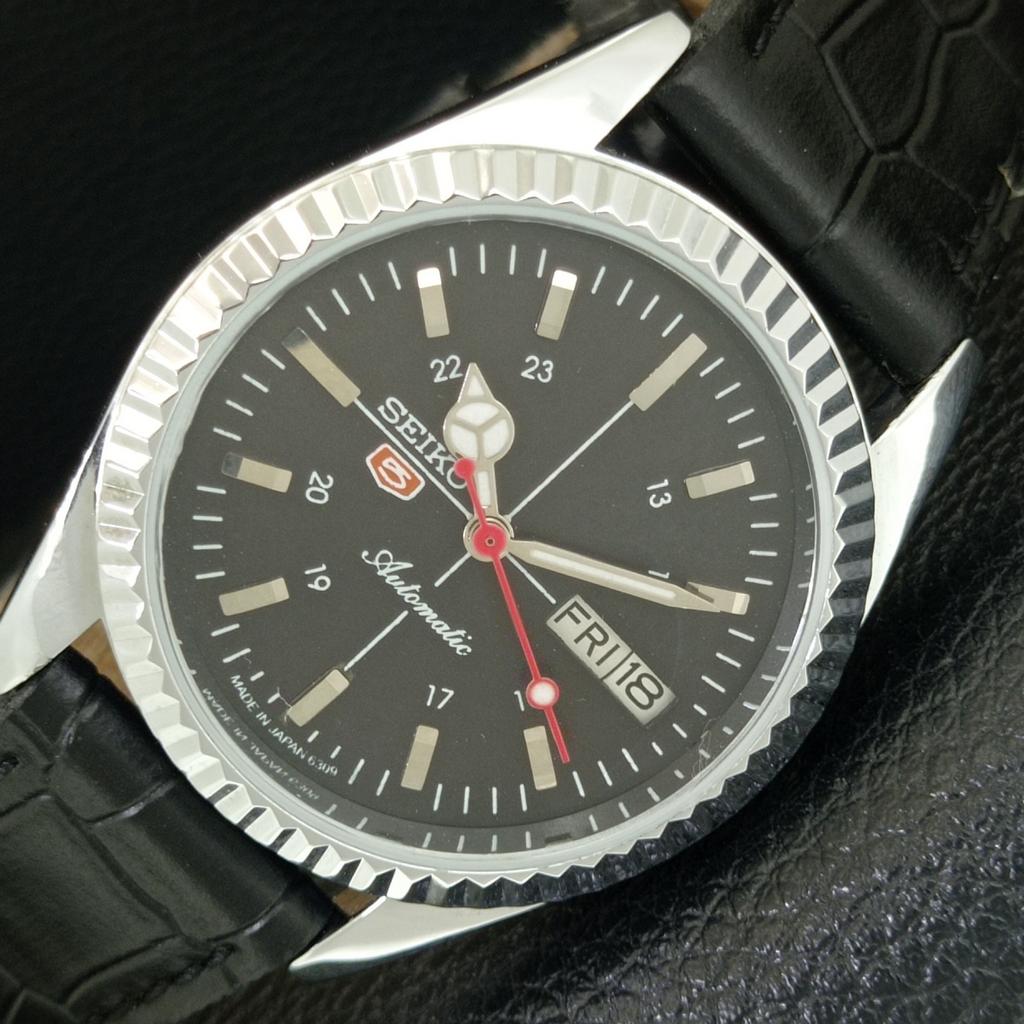 REFURBISHED SEIKO 5 AUTOMATIC 6309A JAPAN MENS VINTAGE BLACK WATCH a442851-1
REFURBISHED SEIKO 5 AUTOMATIC 6309A JAPAN MENS VINTAGE BLACK WATCH a442851-1