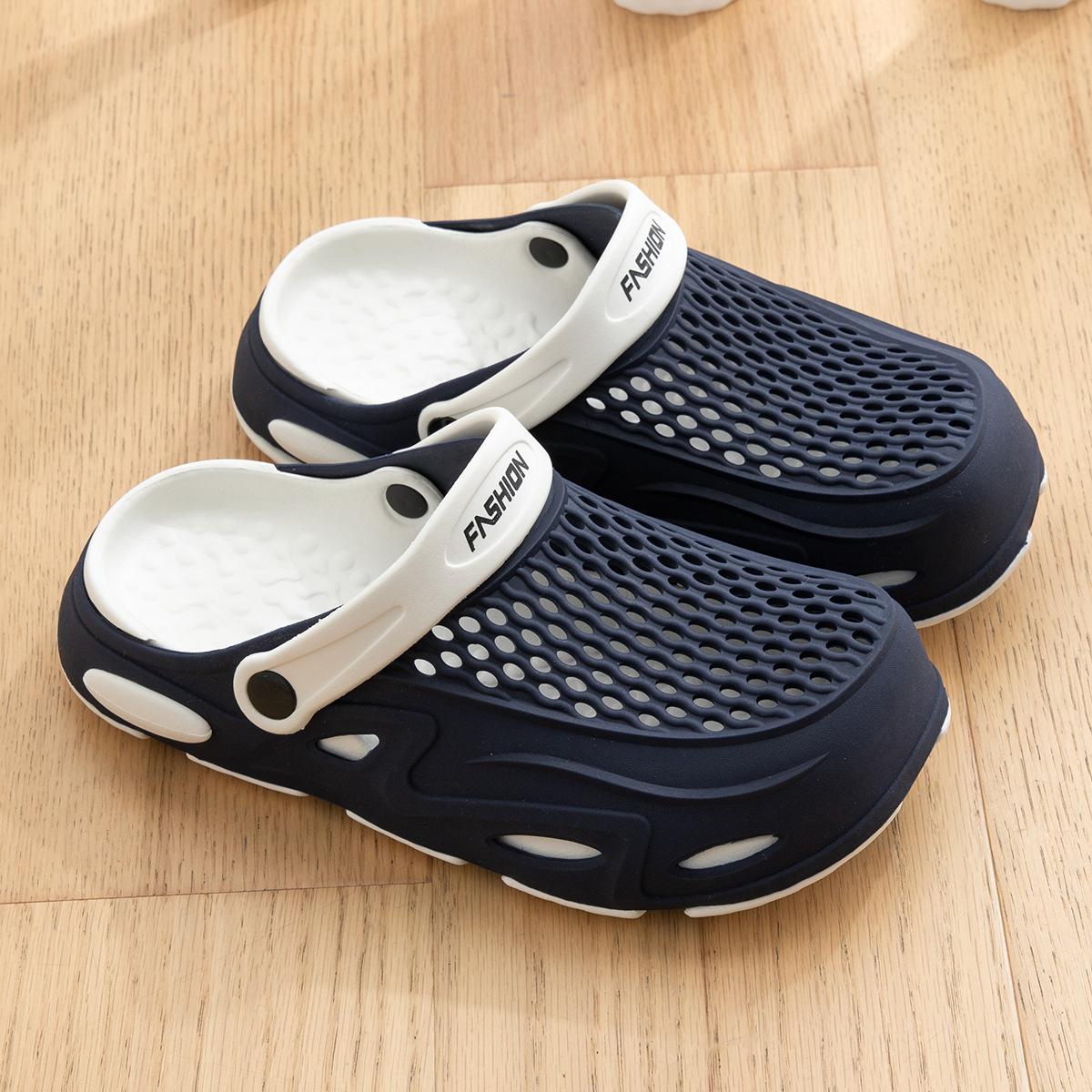 Крокси - це літнє повсякденне чоловіче пляжне антиковзаюче взуття, схоже на горщик, шльопанці для літнього носіння. 38 темно-синього кольору
Крокси - це літнє повсякденне чоловіче пляжне антиковзаюче взуття, схоже на горщик, шльопанці для літнього носіння. 38 темно-синього кольору