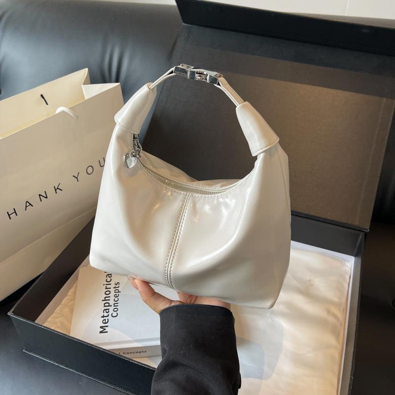 Popular niche hand bag women s new fashion high-end dumpling versatile silver shoulder messenger bag
Popular niche hand bag women s new fashion high-end dumpling versatile silver shoulder messenger bag