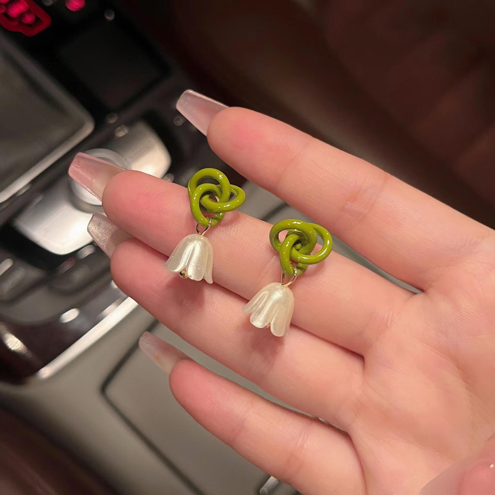 Серьги Весенняя Элегантность ~ Стильный, Уникальный и Роскошный Дизайн для Знаменитостей 27 winding flowers зелёный
Серьги Весенняя Элегантность ~ Стильный, Уникальный и Роскошный Дизайн для Знаменитостей 27 winding flowers зелёный