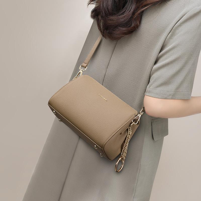 Bag women s new leather women s bag summer messenger bag underarm bag premium shoulder bag
Bag women s new leather women s bag summer messenger bag underarm bag premium shoulder bag
