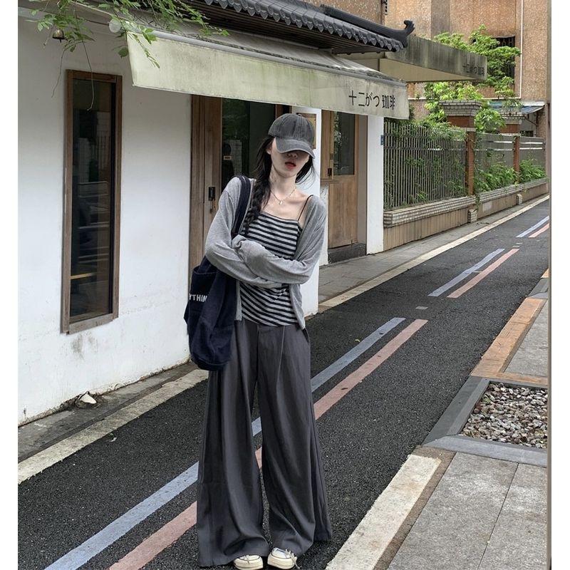 Plus-Size Lazy Style Outfit for Summer: New Gray Striped Tank Top, Cardigan, and Casual Wide-Leg Pants Pants L Recommends 100-120
Plus-Size Lazy Style Outfit for Summer: New Gray Striped Tank Top, Cardigan, and Casual Wide-Leg Pants Pants L Recommends 100-120
