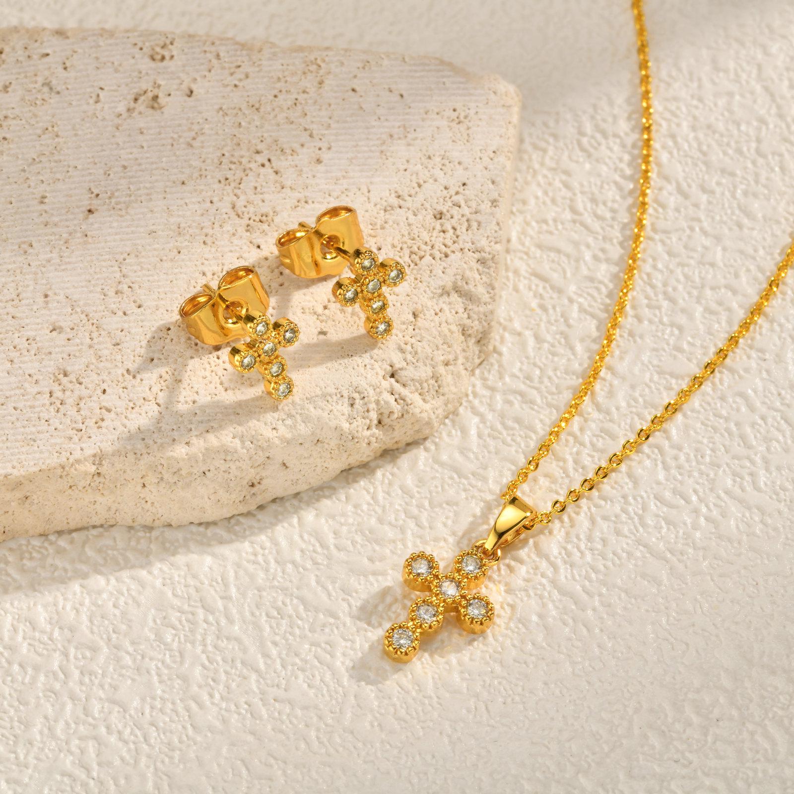 Women s Gold-Plated Cross Necklace & Zircon Stud Earrings Set in Copper
Women s Gold-Plated Cross Necklace & Zircon Stud Earrings Set in Copper