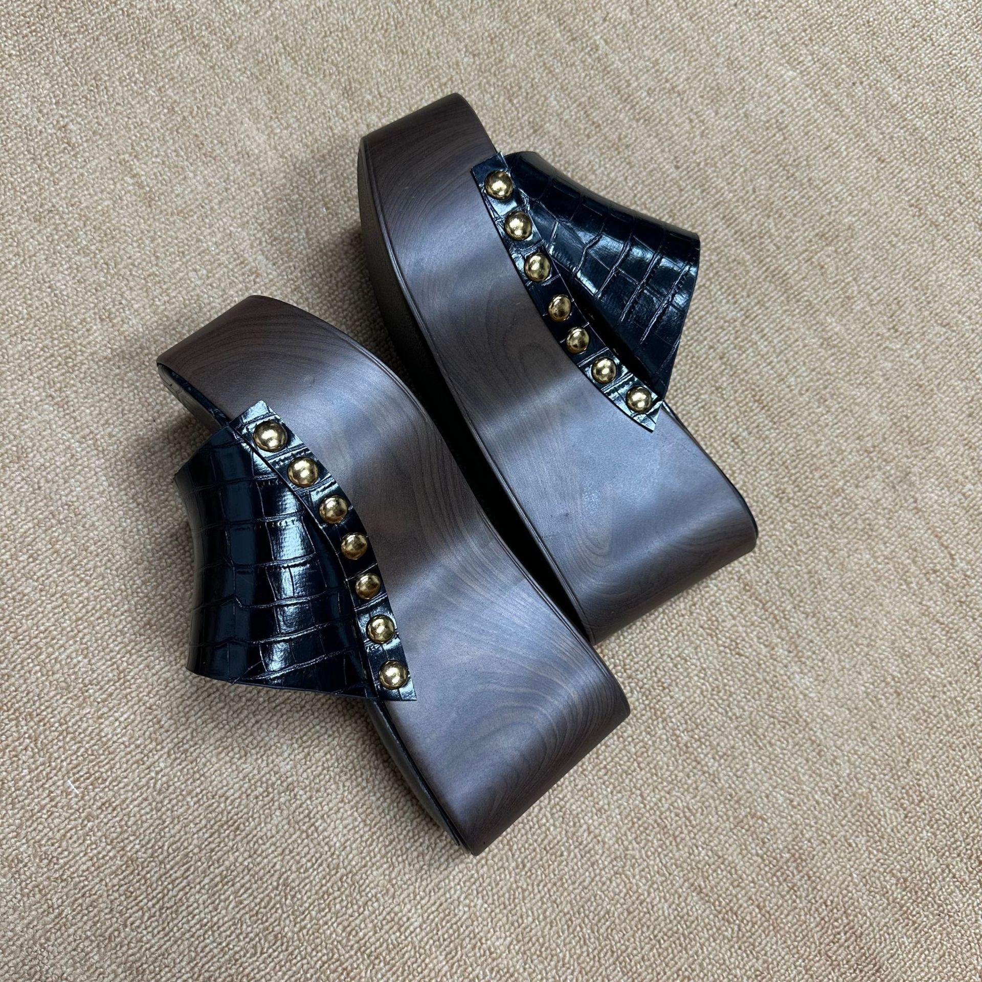 Fashion Wedges rivet Slippers for Women Platform Sandals Woman Summer Chunky Solid Color Round Head Woman Thick Sole Beach Shoes 37
Fashion Wedges rivet Slippers for Women Platform Sandals Woman Summer Chunky Solid Color Round Head Woman Thick Sole Beach Shoes 37
