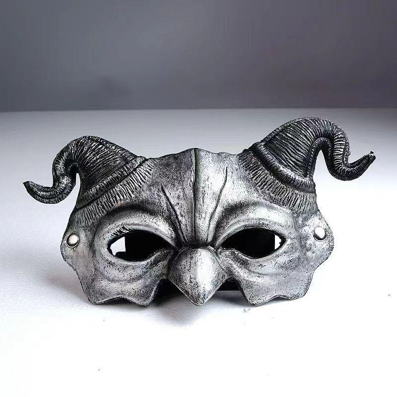 Halloween Devil Skull Half-Face Mask with PU Foam Horns for Masquerade Party. срібний
Halloween Devil Skull Half-Face Mask with PU Foam Horns for Masquerade Party. срібний