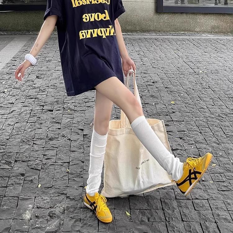 Версия из овчины~ ретро красный внутренняя высота увеличение моральные тренировочные туфли женские 2025 новая осень спортивные на плоской подошве Форрест Гамп повседневные туфли 40
Версия из овчины~ ретро красный внутренняя высота увеличение моральные тренировочные туфли женские 2025 новая осень спортивные на плоской подошве Форрест Гамп повседневные туфли 40