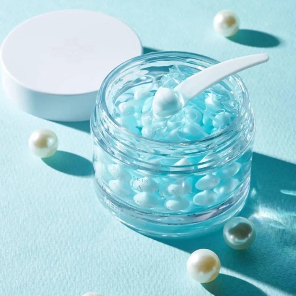 Medipeel Blue Aqua Tox Inner Dryness Moisture Water Glow Cream Whitening Firming Moisturizing Anti-wrinkle Nourishing Anti-aging Summer 50g
Medipeel Blue Aqua Tox Inner Dryness Moisture Water Glow Cream Whitening Firming Moisturizing Anti-wrinkle Nourishing Anti-aging Summer 50g