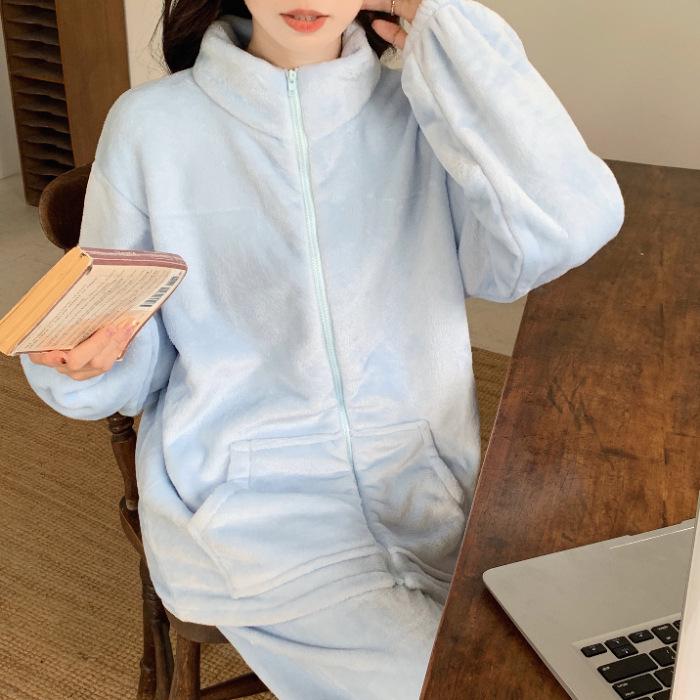 Женский зимний теплый фланелевый бархатный пижамный комплект на молнии XL
Женский зимний теплый фланелевый бархатный пижамный комплект на молнии XL