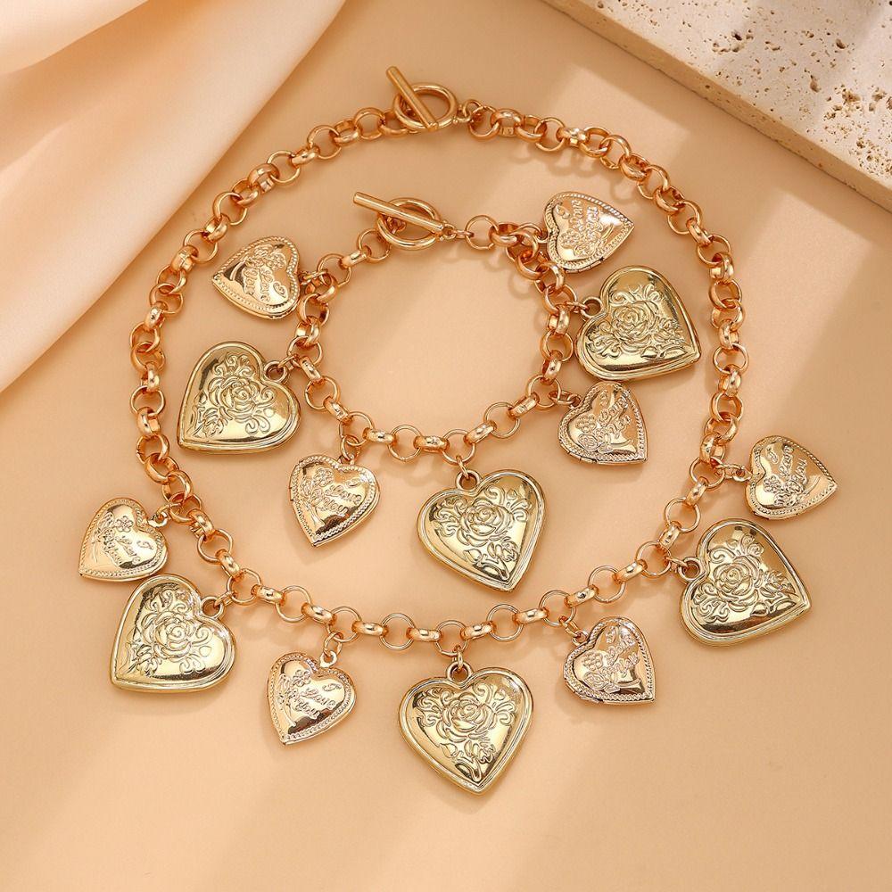 Stereoscopic Metal Heart Bracelet Exaggerate Vintage Jewelry Heart Pendant Necklace Party Bracelet
Stereoscopic Metal Heart Bracelet Exaggerate Vintage Jewelry Heart Pendant Necklace Party Bracelet