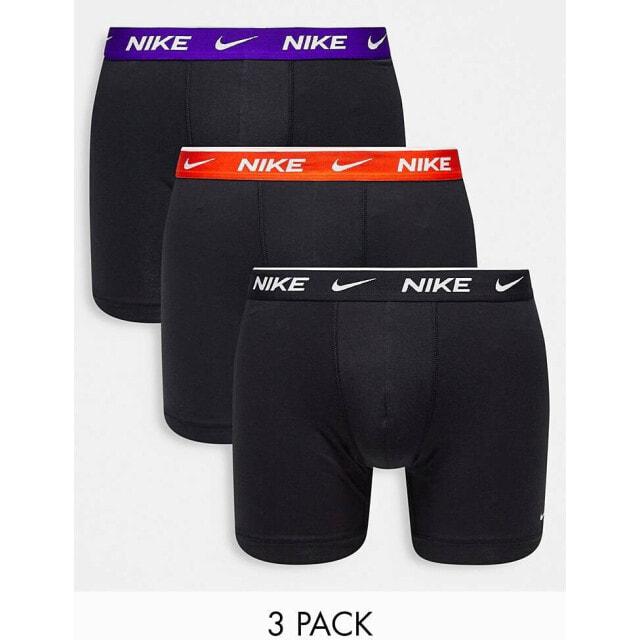 Набор из трех боксеров-боксеров Nike Everyday Cotton Stretch черного цвета с цветным поясом
Набор из трех боксеров-боксеров Nike Everyday Cotton Stretch черного цвета с цветным поясом