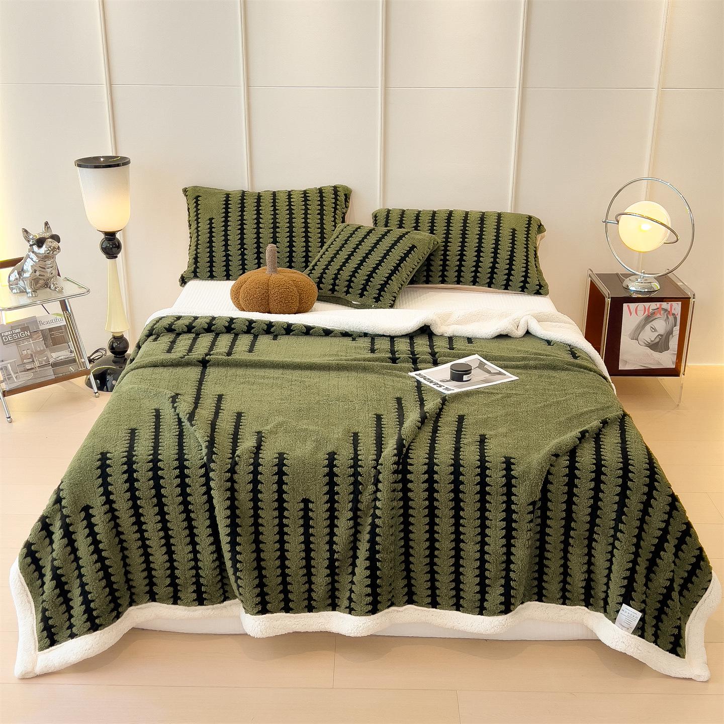 Cross-Border Lambswool Jacquard Coral Fleece Blanket - Thick, Multi-functional & Warm Office Cloud Sable Fleece Blanket 1.0x1.5m Single
Cross-Border Lambswool Jacquard Coral Fleece Blanket - Thick, Multi-functional & Warm Office Cloud Sable Fleece Blanket 1.0x1.5m Single