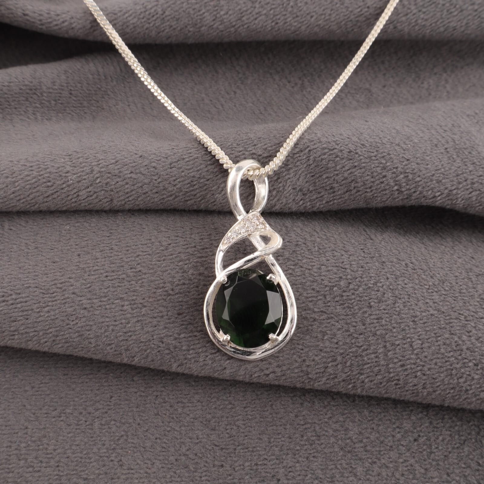 Green Tourmaline Gemstone 925 Sterling Silver Jewelry Zircon Chain Pendant1.22 CZP-13-4
Green Tourmaline Gemstone 925 Sterling Silver Jewelry Zircon Chain Pendant1.22 CZP-13-4