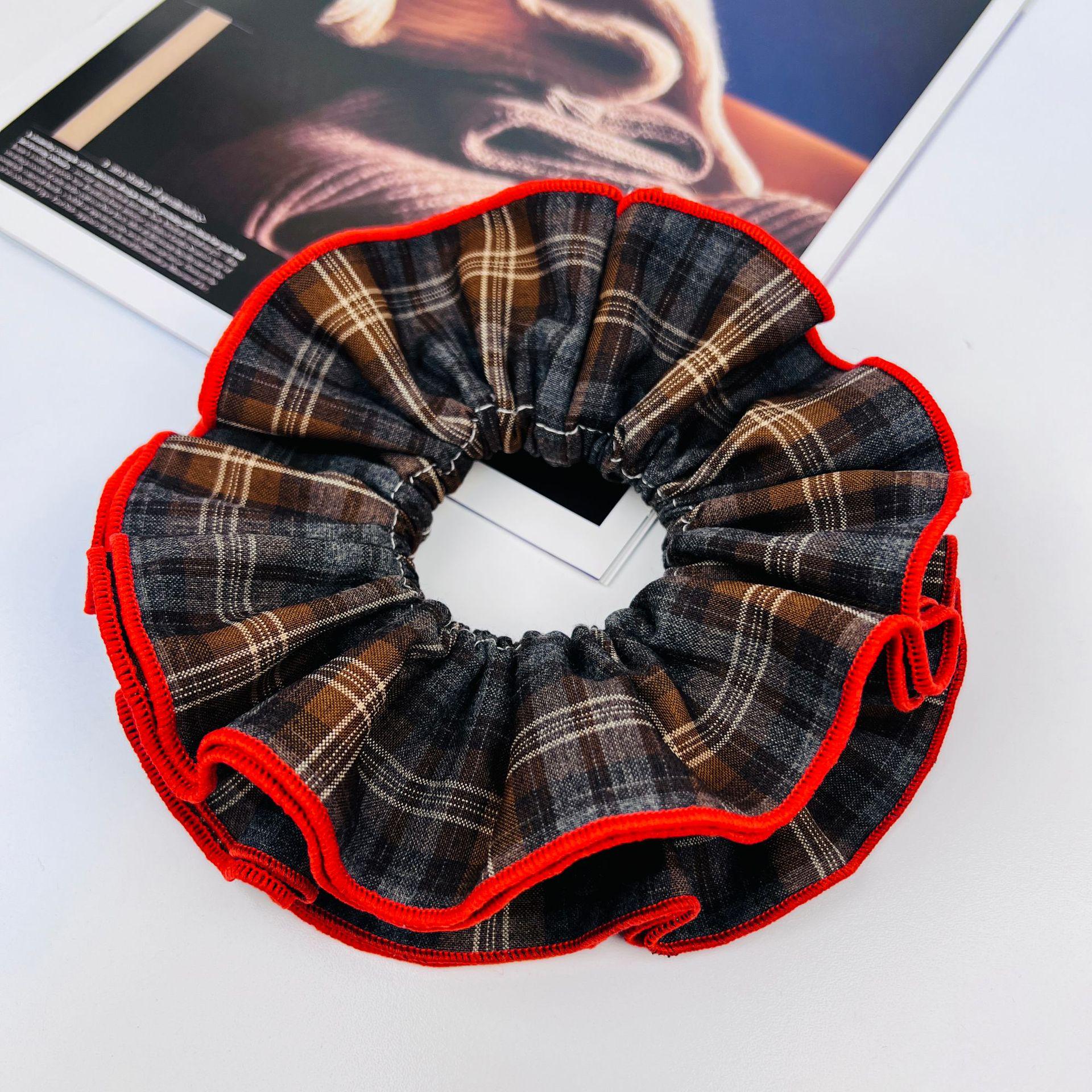 Корейская ретро клетчатая резинка для волос - Нишевый стиль высокого класса для низких хвостов янтарь
Корейская ретро клетчатая резинка для волос - Нишевый стиль высокого класса для низких хвостов янтарь