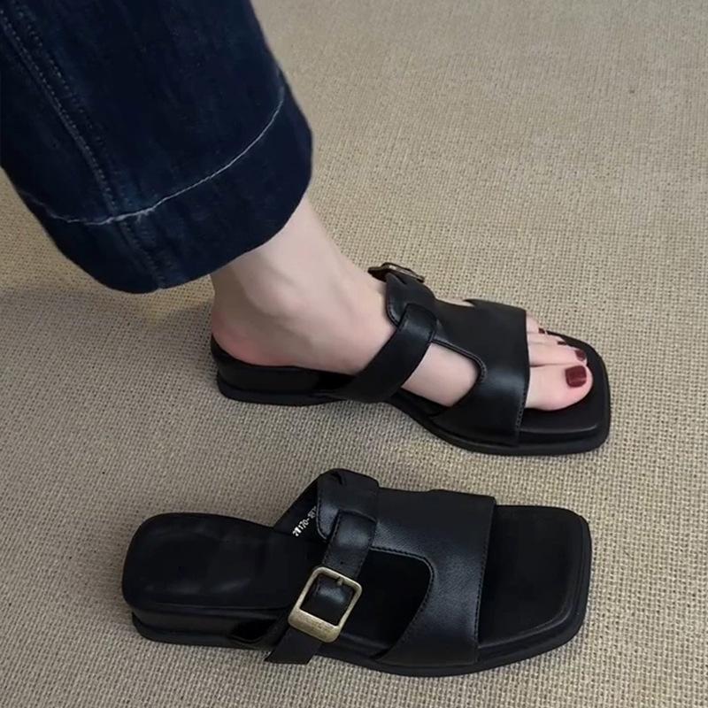 Retro style comfortable hollow one-word bottom square head French 2025 summer new slippers women wear thick open-toed cool slippers 40
Retro style comfortable hollow one-word bottom square head French 2025 summer new slippers women wear thick open-toed cool slippers 40