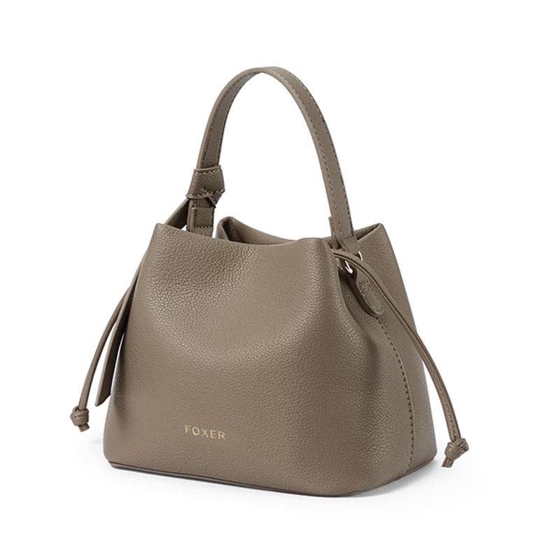 FOXER Brand Women s Top-handle Bucket Bag 2026 New Trendy Hot Selling Fashion Versatile Female Shoulder Crossbody Bag Purse
FOXER Brand Women s Top-handle Bucket Bag 2026 New Trendy Hot Selling Fashion Versatile Female Shoulder Crossbody Bag Purse