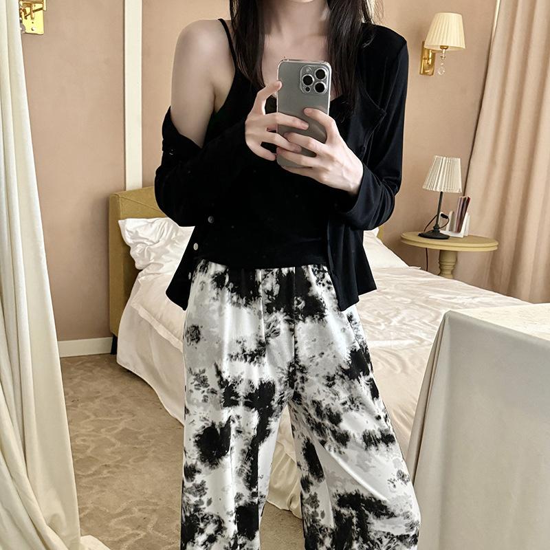 Женская пижама, комплект из трех предметов, сексуальный кардиган с длинными рукавами, домашняя одежда, модальная пижама с принтом, свободная повседневная ночная рубашка L
Женская пижама, комплект из трех предметов, сексуальный кардиган с длинными рукавами, домашняя одежда, модальная пижама с принтом, свободная повседневная ночная рубашка L