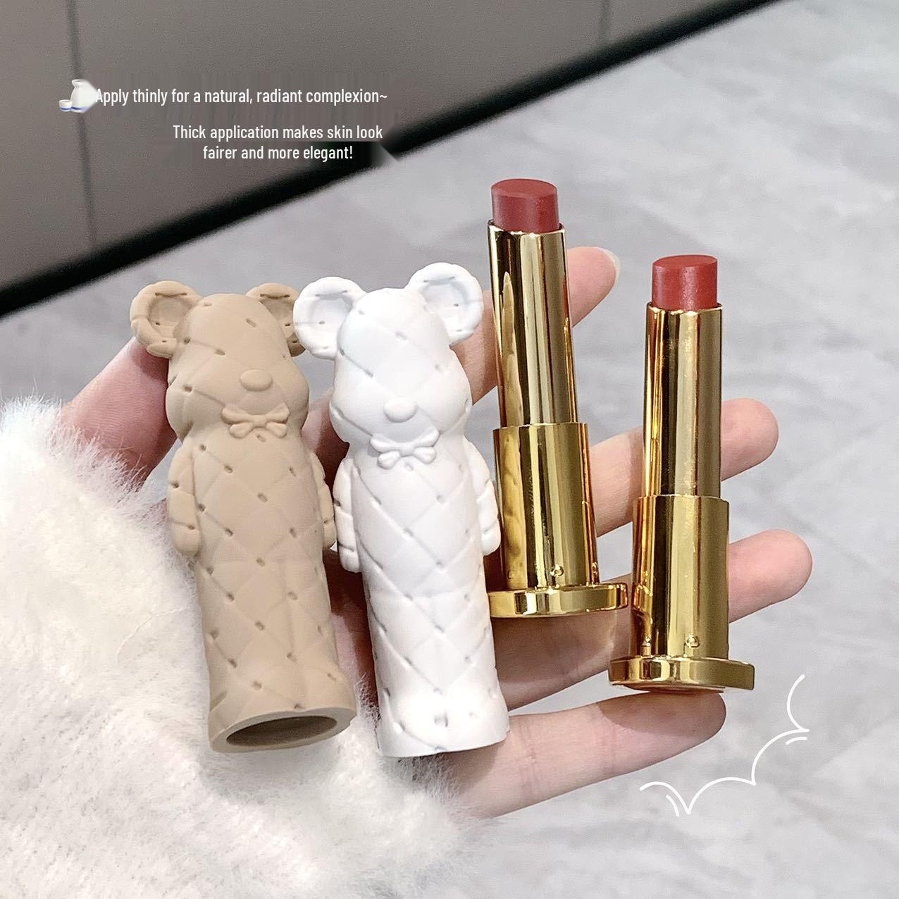 YPYP Bill Bear Mirror Lipstick: Soft, Clear, Long-Lasting, Non-Fading, Versatile Makeup for Women.
YPYP Bill Bear Mirror Lipstick: Soft, Clear, Long-Lasting, Non-Fading, Versatile Makeup for Women.