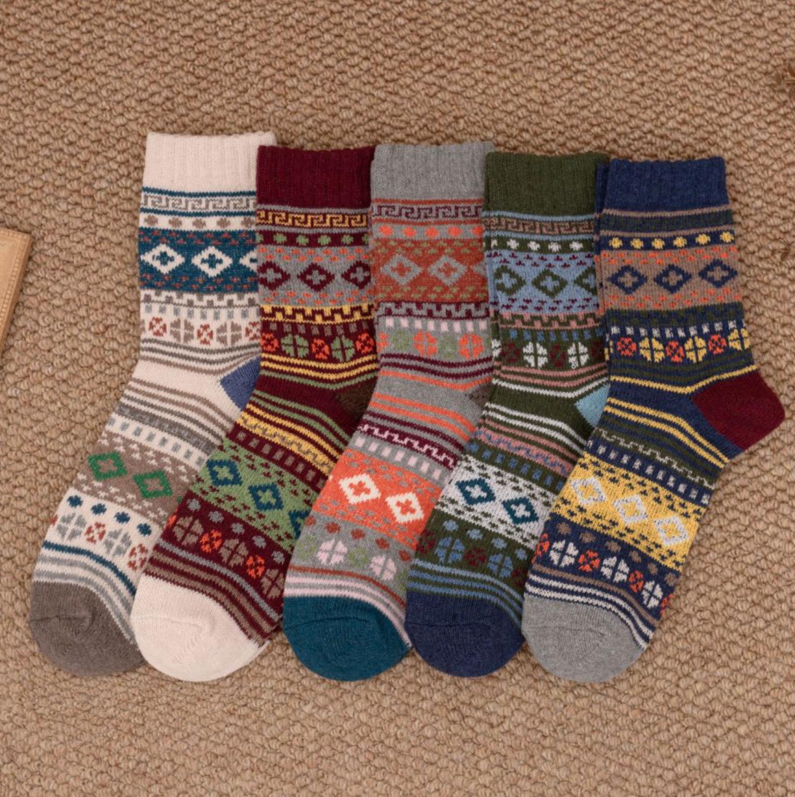 5-10 Pairs Men s Retro Ethnic Style Mid-Tube Thick Socks for Autumn/Winter 5 pairs (Size 39-44)
5-10 Pairs Men s Retro Ethnic Style Mid-Tube Thick Socks for Autumn/Winter 5 pairs (Size 39-44)
