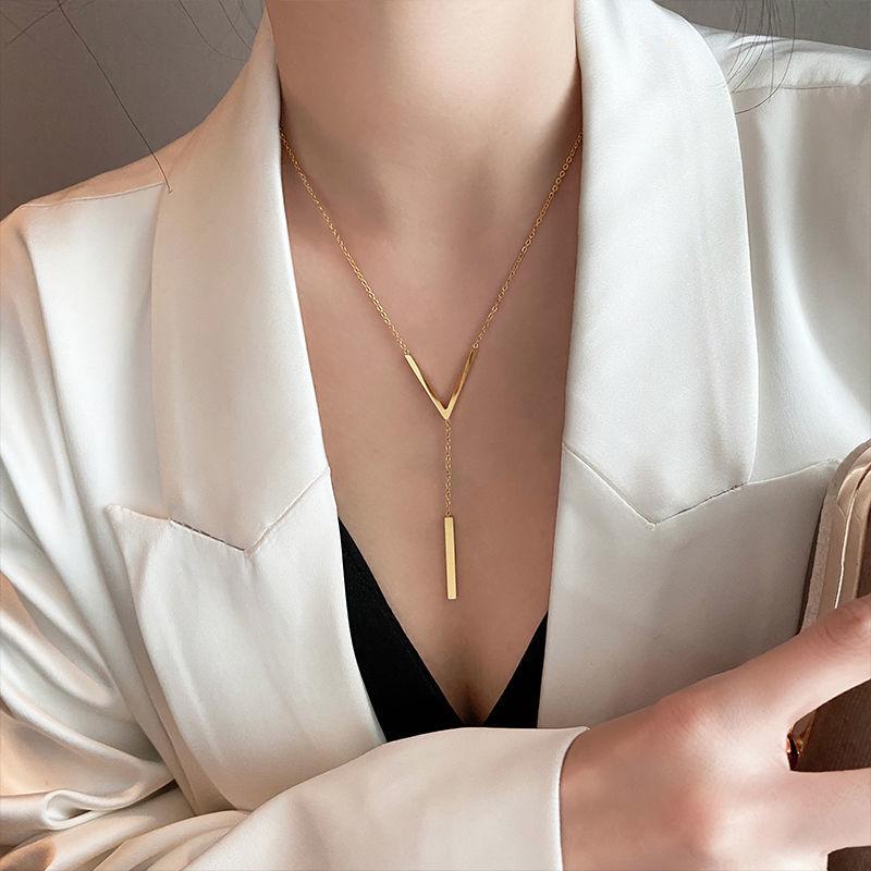 V-Shaped Personality Pendant Titanium Steel Necklace for Women - Summer 2024 Light Luxury Clavicle Chain with Unique Design золотой
V-Shaped Personality Pendant Titanium Steel Necklace for Women - Summer 2024 Light Luxury Clavicle Chain with Unique Design золотой