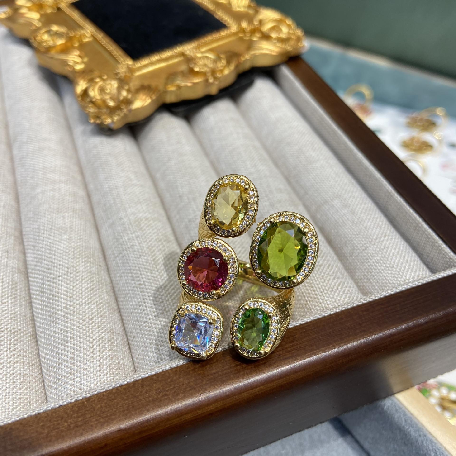 Легкое роскошное ретро-цветное сокровище в итальянском стиле с цирконием, женское высокочувствительное регулируемое кольцо на указательный палец
Легкое роскошное ретро-цветное сокровище в итальянском стиле с цирконием, женское высокочувствительное регулируемое кольцо на указательный палец