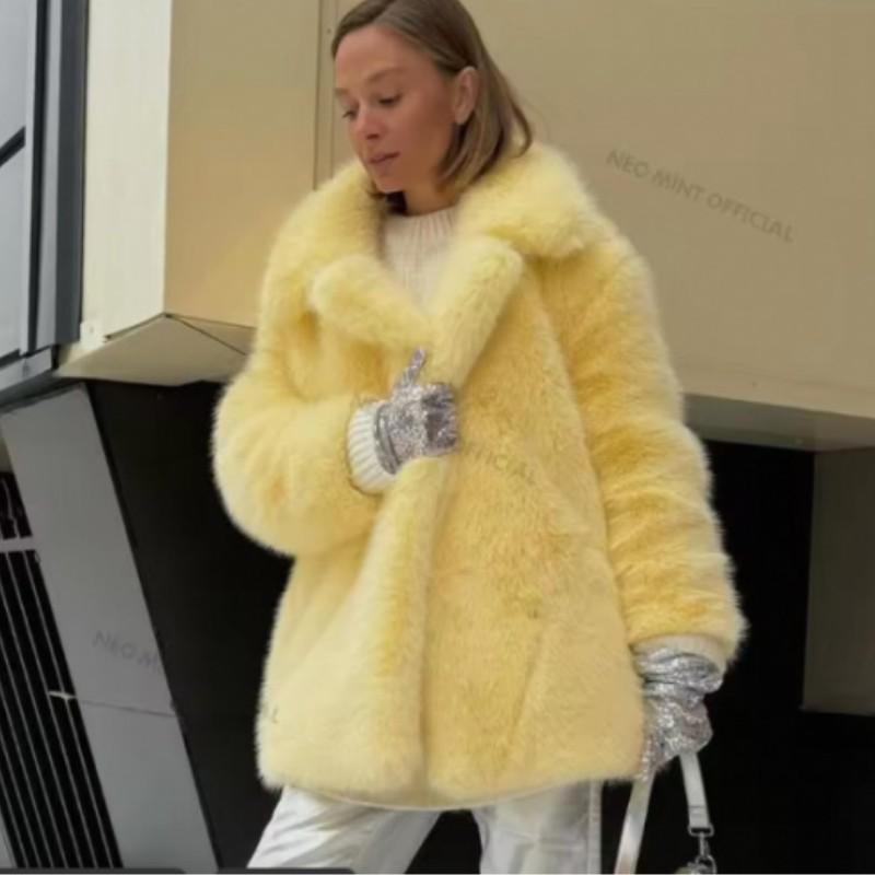 Женское зимнее короткое элегантное однотонное пальто с мягким воротником из искусственного меха для тепла 3XL
Женское зимнее короткое элегантное однотонное пальто с мягким воротником из искусственного меха для тепла 3XL