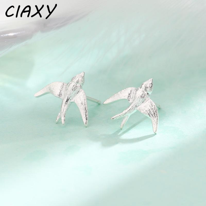 Fashion Swallow Bird Stud Earrings for Women Cute Chinese Style Animal Ear Bone Nail Birthday Party Piercing Jewelry Pendientes
Fashion Swallow Bird Stud Earrings for Women Cute Chinese Style Animal Ear Bone Nail Birthday Party Piercing Jewelry Pendientes