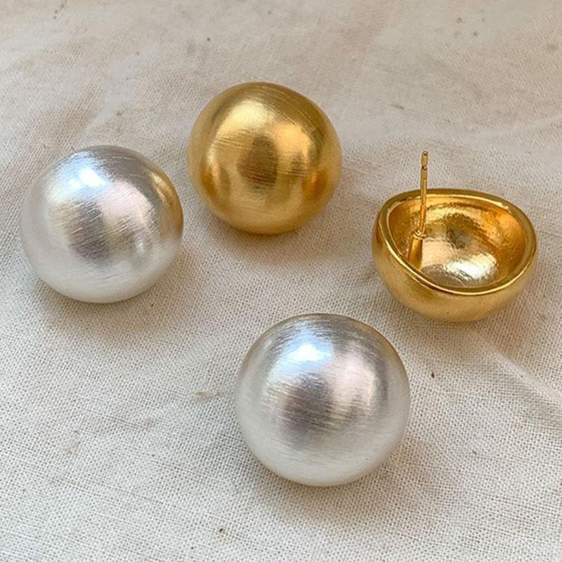 Mosquito Coil Disc Brushed Matte Ball Stud Earrings Women s Earrings High-end Temperament Versatile Personalized Earrings Jewelry
Mosquito Coil Disc Brushed Matte Ball Stud Earrings Women s Earrings High-end Temperament Versatile Personalized Earrings Jewelry