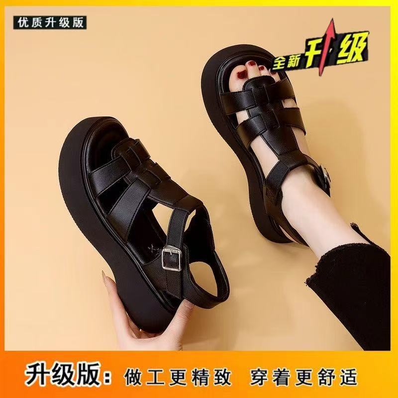 Platform Roman style sandals women s summer 2025 new low-heeled fashion fairy style soft-soled casual beach sandals 40 чорний
Platform Roman style sandals women s summer 2025 new low-heeled fashion fairy style soft-soled casual beach sandals 40 чорний