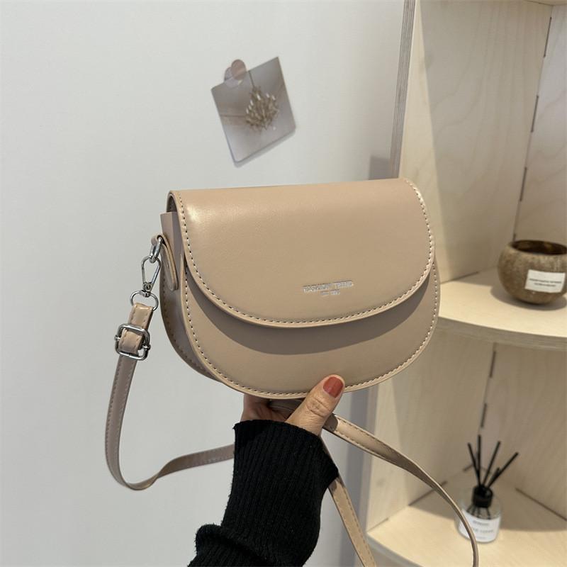 Fashionable Spring Saddle Bag For Women Unique Casual Design Crossbody Purse With Magnetic Closure хакі
Fashionable Spring Saddle Bag For Women Unique Casual Design Crossbody Purse With Magnetic Closure хакі